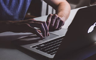 半岛体育教练-西班牙击剑选手再度问鼎，稳中有进的背后故事