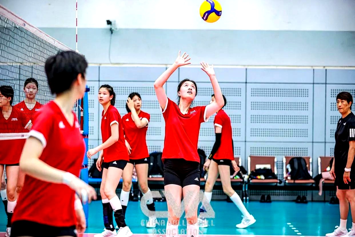 半岛体育教练-战胜竞争：女队锐意拼搏，绝对实力无人可敌的简单介绍