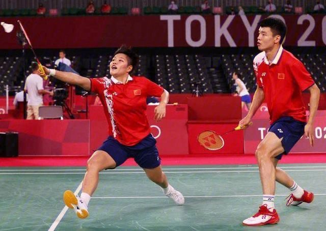 半岛体育电竞-莱切斯特城实现逆袭，成功夺得三分的简单介绍