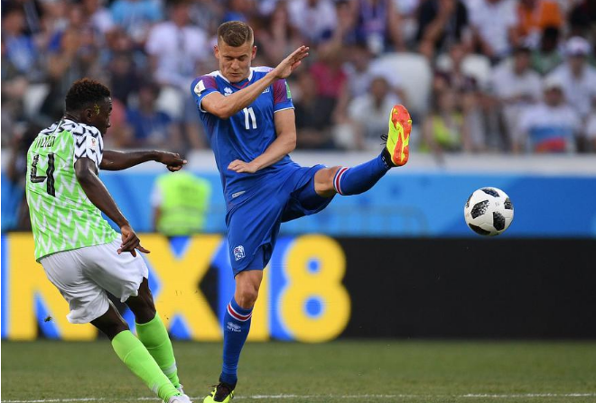 荷兰队客场击败立陶宛队，小组出线希望大增