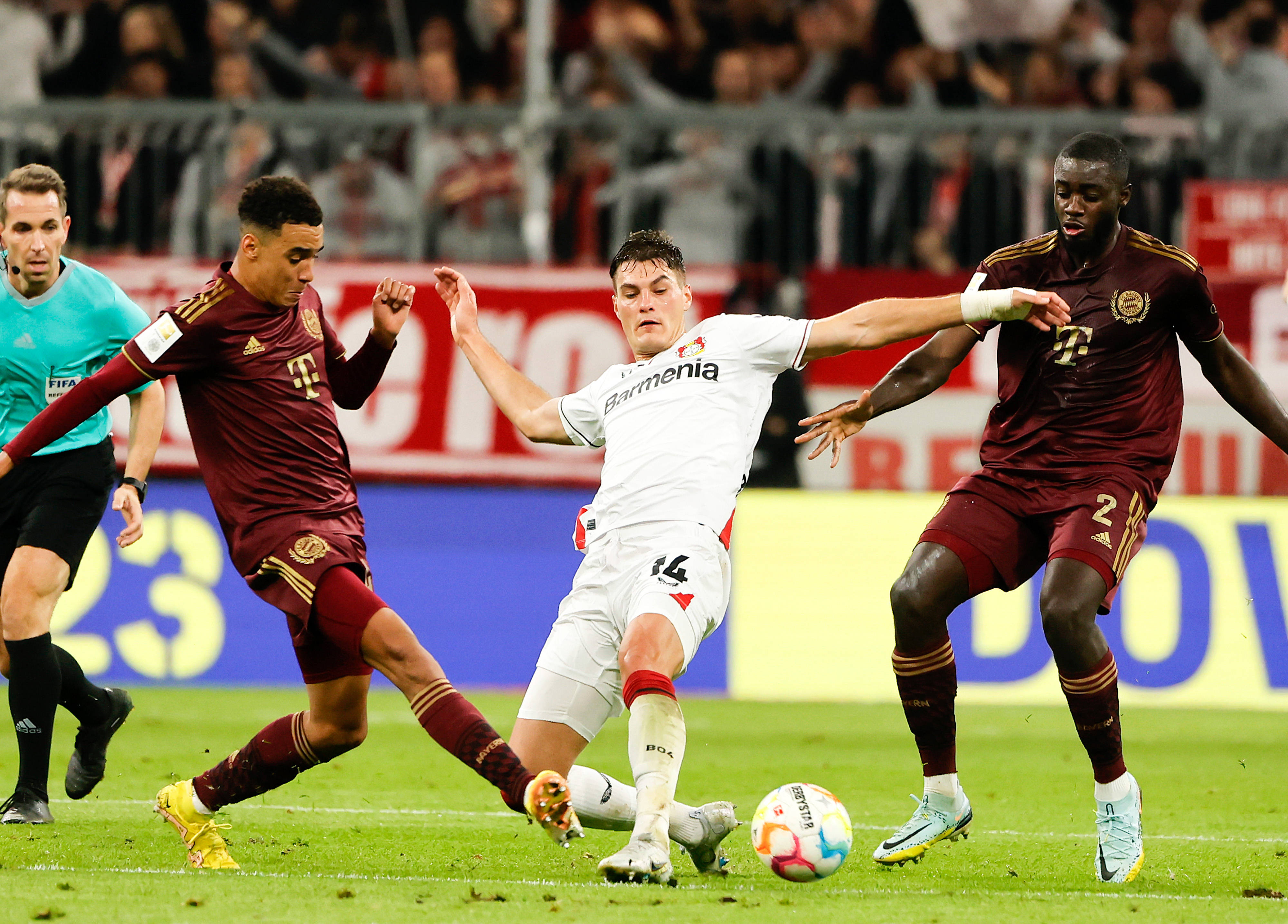 半岛体育培训-勒沃库森客场战平，积分榜上升幅缓的简单介绍