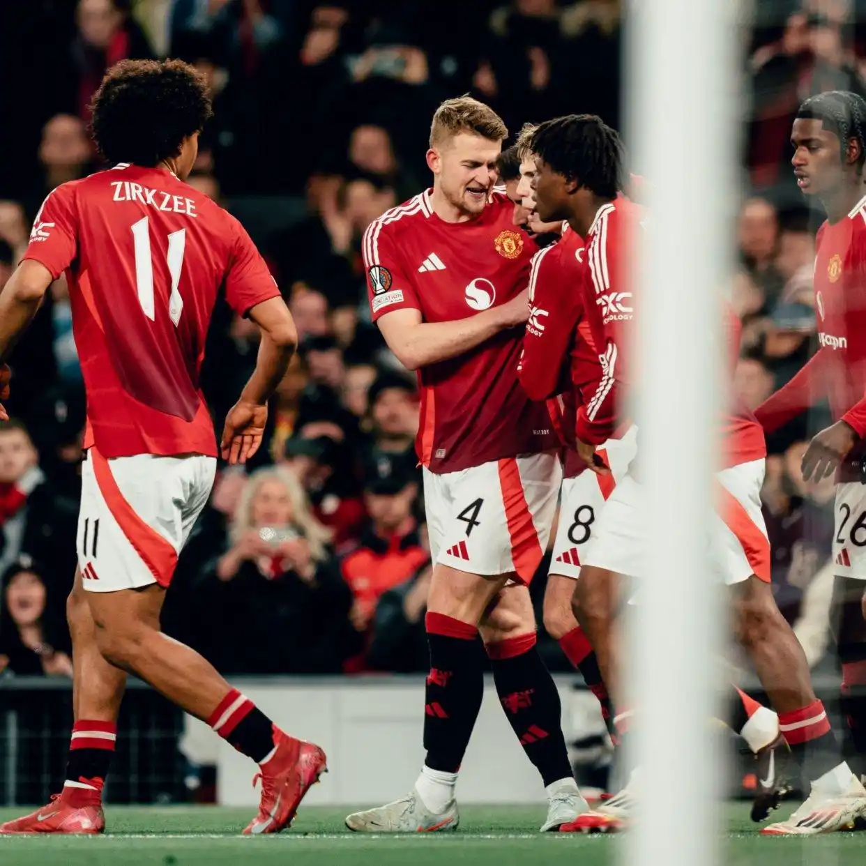 包含柏林赫塔逆转战胜对手，连续三场不败的词条