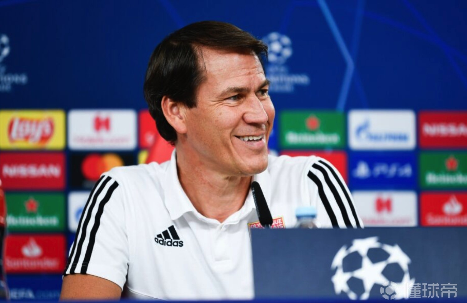 半岛体育竞技-包含里昂官方宣布续约主帅合同，稳定球队稳定的词条
