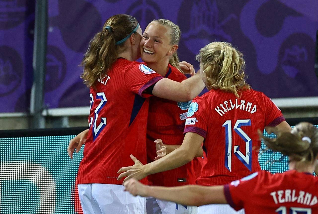 欧洲女足赛第二回合比赛结束