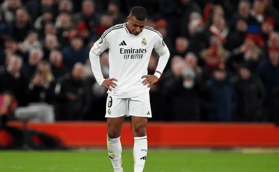 包含皇马客场惨败！卫冕冠军铩羽而归的词条