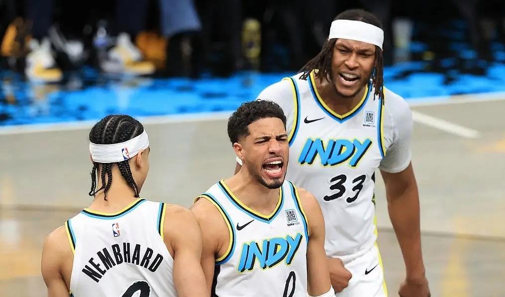 步行者宣布签下前火箭后卫准备为新赛季加固阵容的简单介绍