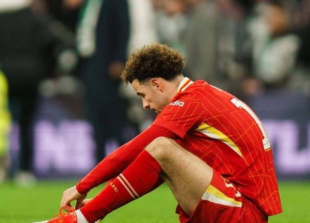 半岛体育培训-包含曼联连续三年腰斩，索尔斯克亚下课成定局？红魔欲何去何从？的词条