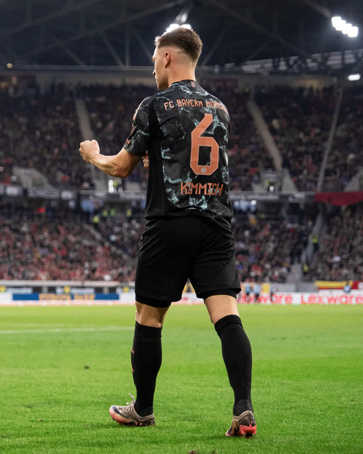 关于弗赖堡客场胜利，德甲保级前景一片光明的信息