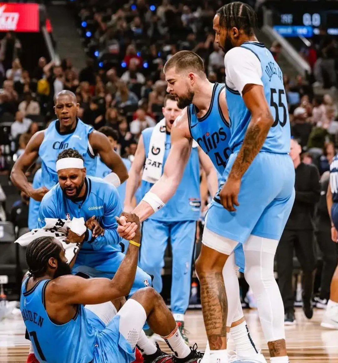 灰熊胜仙子，莫兰特雷霆压制内线