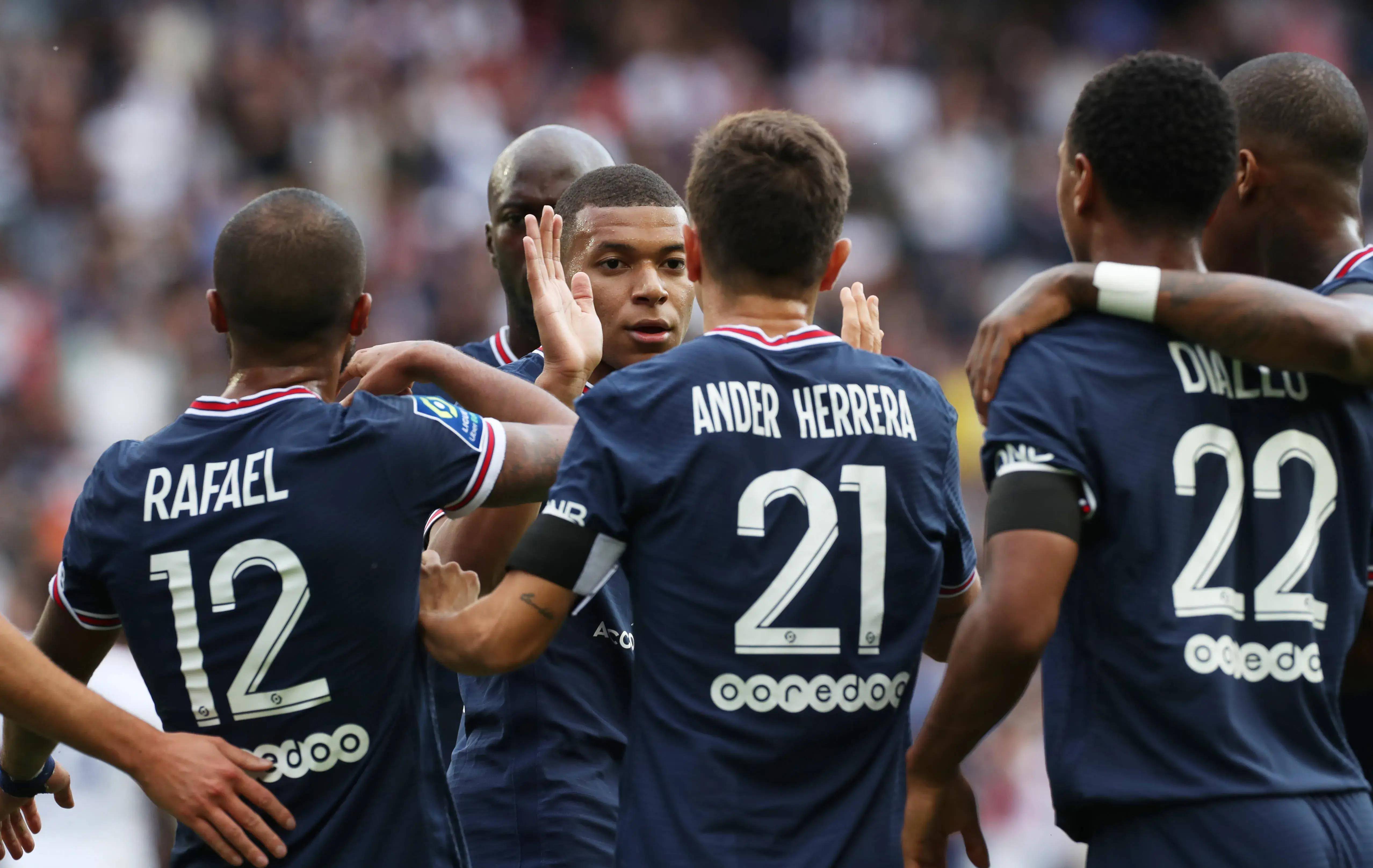 半岛体育娱乐-巴黎圣日耳曼全队实力展示，豪取强门票