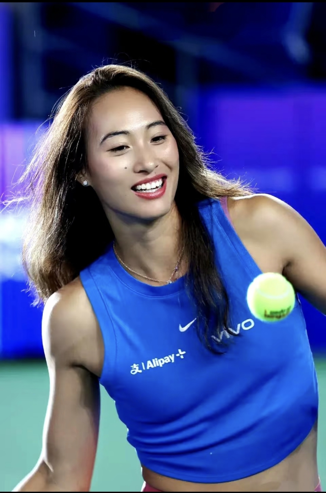 半岛体育在线登录-包含沃尔夫斯堡伤愈复出，球队全力以赴追星对手的词条